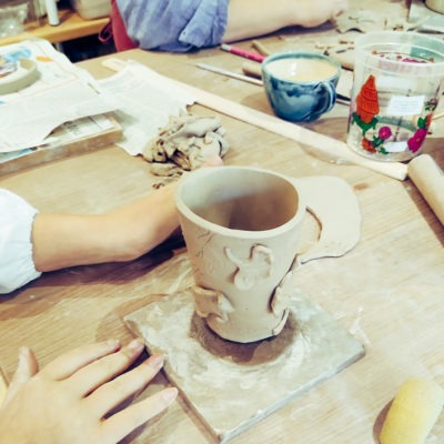 Atelier modelage poterie Vexin Val d'Oise