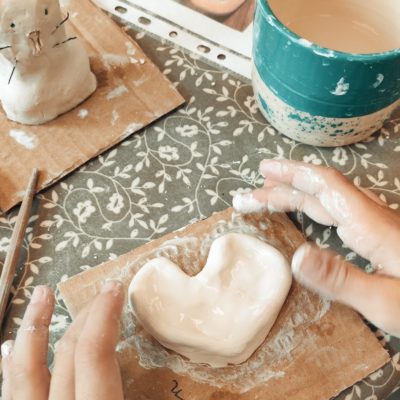 Atelier modelage poterie Vexin Val d'Oise