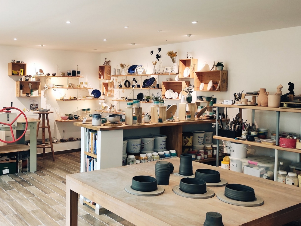 L'atelier boutique du Studio Poterie Arronville